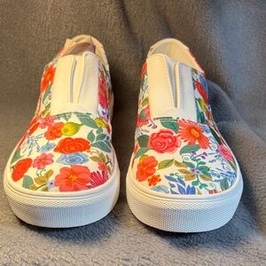 Comfortview Floral Slip-On Sneakers - Multicolor